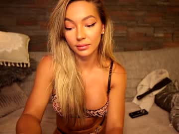 girl
        fantasystudiox cam image #1838041