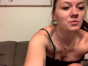 girl
        kylieexoxoxo cam image #3418462