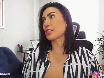couple
        emillybrowm cam image #599029