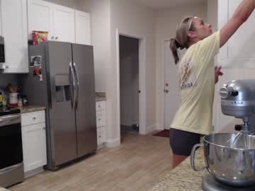 girl
        holihurricane cam image #6586637