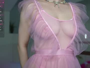 girl
        april_blush cam image #4291484