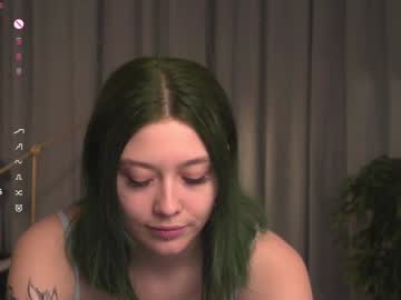 girl
        kina_ka cam image #5811527