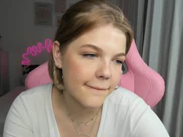 girl
        maya_blonde18 cam image #5581088