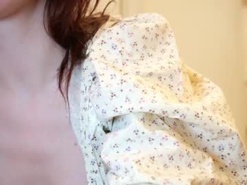 girl
        ellaa91 cam image #5985780