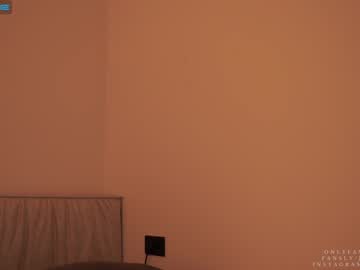 girl
        ms_seductive cam image #923220