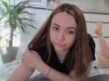 girl
        meryfoxxx cam image #6795