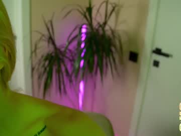 girl
        joybunny cam image #6790383