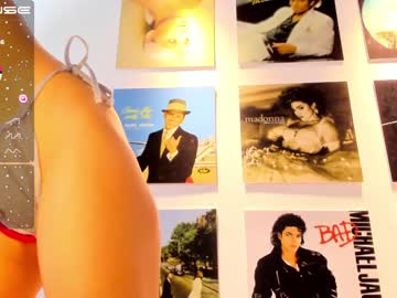 girl
        little_effy18 cam image #1004402