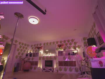 girl
        hannahjames710 cam image #4056960