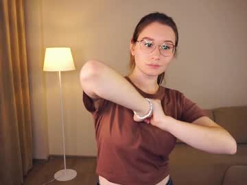 girl
        odelynaclay cam image #5125160
