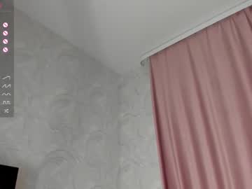 girl
        barbiesaint cam image #2302622