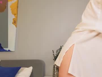 girl
        cuteemia__ cam image #6014320