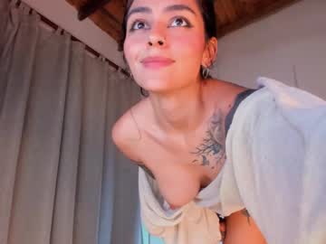 girl
        ninabonnett cam image #4351127