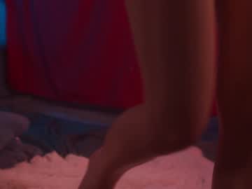 girl
        lorienn cam image #3812447