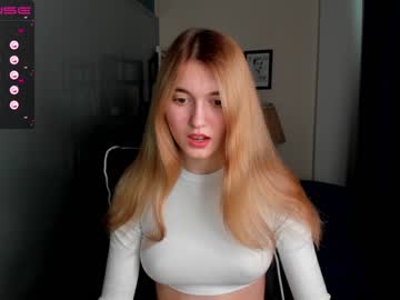 girl Nude Cam Girls Playing Games with bettymango