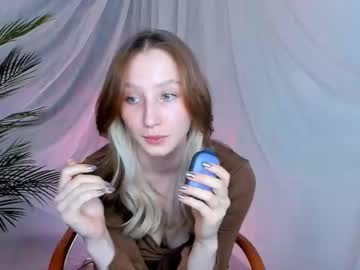 girl
        brittgoodie cam image #3227590
