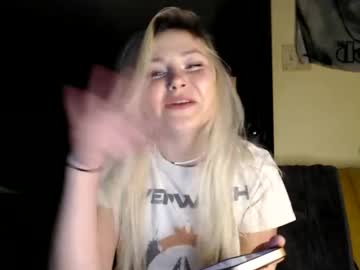 girl
        kipsy420 cam image #4970630