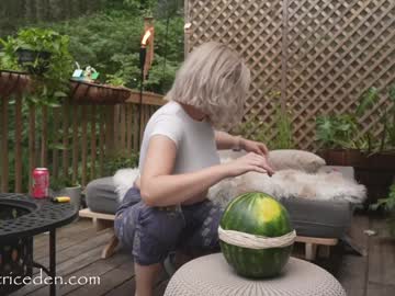 girl
        tantric_eden_ cam image #4522749