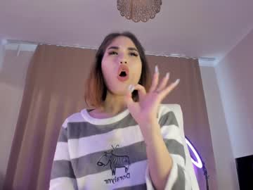 girl
        tiya_tinn cam image #3102680