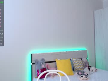 girl Nude Cam Girls Playing Games with princess_lolli