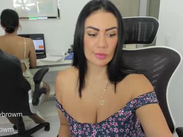 couple
        emillybrowm cam image #4548906