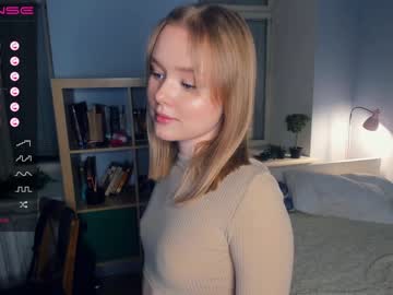 girl
        sun_shiiine cam image #1313036