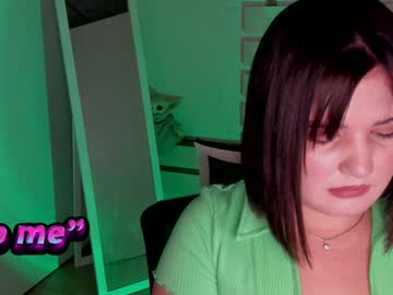 girl
        jennie_berry cam image #5242487