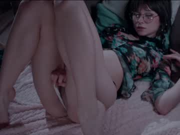 girl
        chaturbatable cam image #4019620