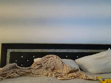 girl
        lovelilaxox cam image #5716534