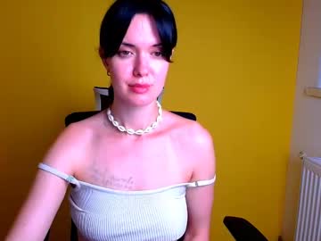 girl
        merry_berryy_ cam image #4500872