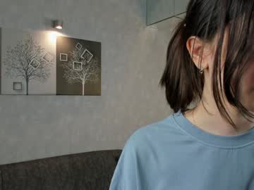 girl
        jolly_bell cam image #4312341