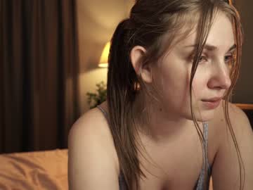 girl
        ammysky_ cam image #2144682