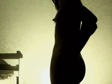 girl
        one_carolina cam image #1678025