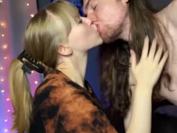 couple
        babyytonight cam image #636238