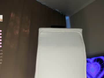 girl
        tiya_tinn cam image #2457496
