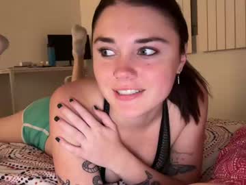 girl
        queencassidyy cam image #2814070