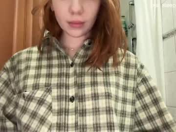 girl
        sleepycode002 cam image #3402735