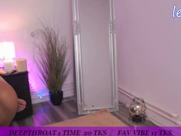 couple Nude Cam Girls Playing Games with lexyxjames