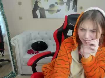 girl
        kaleriaminx cam image #545352