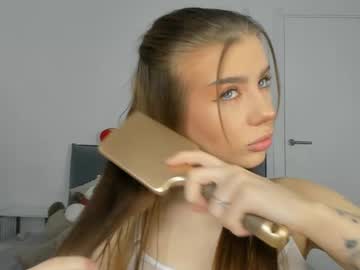 girl
        jenie_fire cam image #5152994
