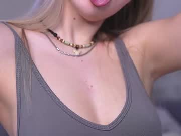 girl
        appr0ved cam image #6835119