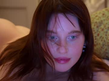 girl
        ellaa91 cam image #5899678