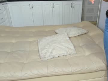 couple
        your_dolls cam image #3099815
