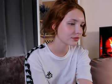 girl
        araalltop cam image #4500877