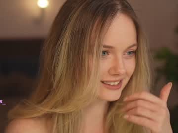 girl
        your_kat cam image #3989217
