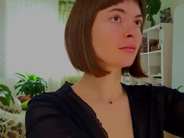 girl
        lana_sky cam image #6631719