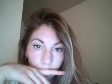 girl
        serenabadbunny cam image #260632
