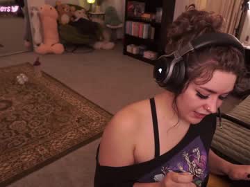 girl
        evelynpiers cam image #1771791