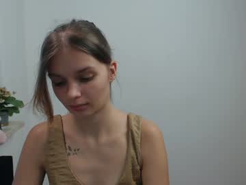 girl
        vivien_slender cam image #4461925
