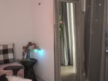girl
        mysticxkitty cam image #6353819